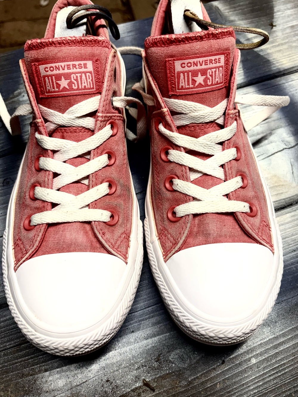 Converse Low Top Sneakers in Rose Pink and White womens 9.5